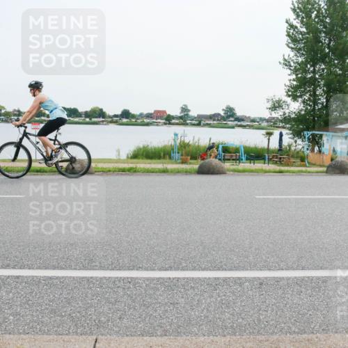 15.06.2025 - 27. Vierlanden-Triathlon H.Heesch http://msf.ph/oto/8029938 15.06.2025 10:32:13 Radfahren 478, 500 meine-sportfotos.de