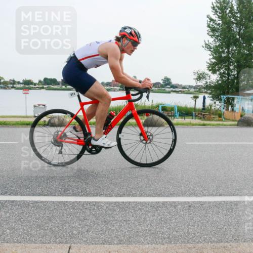 15.06.2025 - 27. Vierlanden-Triathlon H.Heesch http://msf.ph/oto/8029949 15.06.2025 10:32:18 Radfahren 311, 478 meine-sportfotos.de