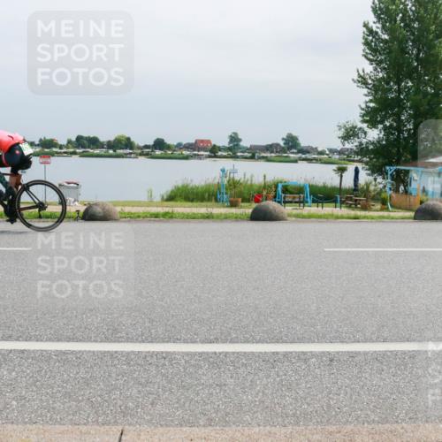 21.06.2025 - 27. Vierlanden-Triathlon H.Heesch http://msf.ph/oto/8029951 15.06.2025 11:29:42 Radfahren 224, 879 meine-sportfotos.de