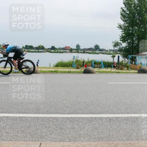 21.06.2025 - 27. Vierlanden-Triathlon H.Heesch http://msf.ph/oto/8029975 15.06.2025 11:29:50 Radfahren 899, 929, 936 meine-sportfotos.de
