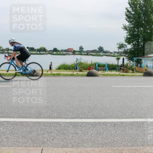 21.06.2025 - 27. Vierlanden-Triathlon H.Heesch http://msf.ph/oto/8029979 15.06.2025 11:29:52 Radfahren 730, 899, 929, 932, 936 meine-sportfotos.de