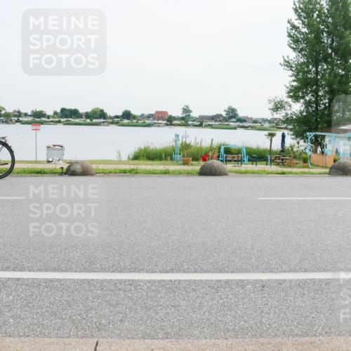 15.06.2025 - 27. Vierlanden-Triathlon H.Heesch http://msf.ph/oto/8030049 15.06.2025 10:32:36 Radfahren 194, 209, 212, 498 meine-sportfotos.de