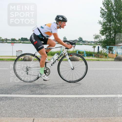 15.06.2025 - 27. Vierlanden-Triathlon H.Heesch http://msf.ph/oto/8030067 15.06.2025 10:32:41 Radfahren 204, 209, 219, 261, 327, 498 meine-sportfotos.de