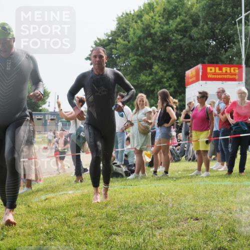 15.06.2025 - 27. Vierlanden-Triathlon KatJ http://msf.ph/oto/8030075 15.06.2025 11:06:31 Schwimmen 781, 831, 862 meine-sportfotos.de