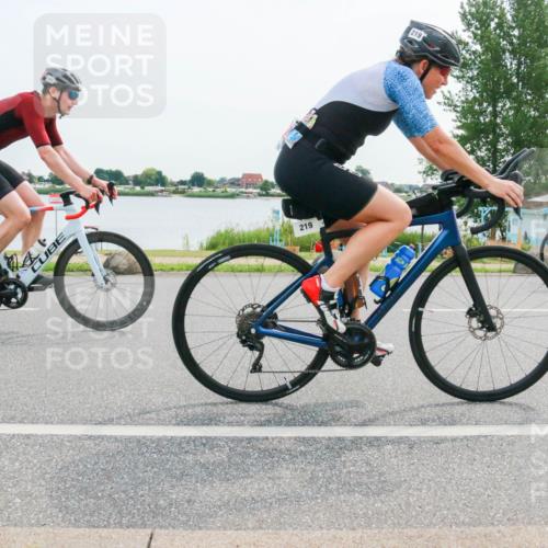 15.06.2025 - 27. Vierlanden-Triathlon H.Heesch http://msf.ph/oto/8030095 15.06.2025 10:32:43 Radfahren 12, 204, 209, 219, 261, 318, 327, 498 meine-sportfotos.de