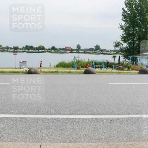 21.06.2025 - 27. Vierlanden-Triathlon H.Heesch http://msf.ph/oto/8030123 15.06.2025 11:30:08 Radfahren 676, 726, 890 meine-sportfotos.de