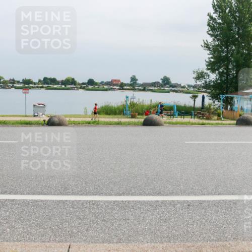 21.06.2025 - 27. Vierlanden-Triathlon H.Heesch http://msf.ph/oto/8030128 15.06.2025 11:30:09 Radfahren 676, 726, 890 meine-sportfotos.de
