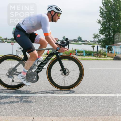 21.06.2025 - 27. Vierlanden-Triathlon H.Heesch http://msf.ph/oto/8030129 15.06.2025 11:30:09 Radfahren 676, 726, 890 meine-sportfotos.de