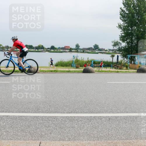 21.06.2025 - 27. Vierlanden-Triathlon H.Heesch http://msf.ph/oto/8030135 15.06.2025 11:30:11 Radfahren 676, 726, 890, 973 meine-sportfotos.de