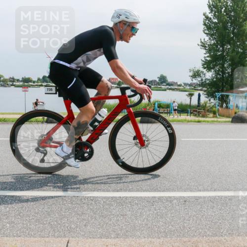 21.06.2025 - 27. Vierlanden-Triathlon H.Heesch http://msf.ph/oto/8030166 15.06.2025 11:30:16 Radfahren 735, 736, 930, 940, 973 meine-sportfotos.de
