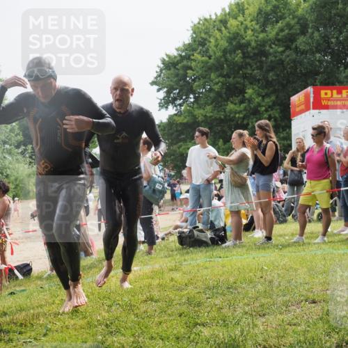 15.06.2025 - 27. Vierlanden-Triathlon KatJ http://msf.ph/oto/8030236 15.06.2025 11:06:58 Schwimmen 805, 824, 844, 860, 871 meine-sportfotos.de