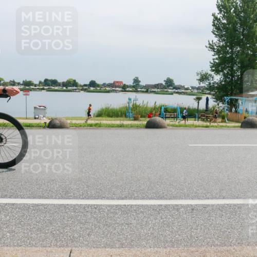 21.06.2025 - 27. Vierlanden-Triathlon H.Heesch http://msf.ph/oto/8030282 15.06.2025 11:30:53 Radfahren 167, 639, 749, 926 meine-sportfotos.de