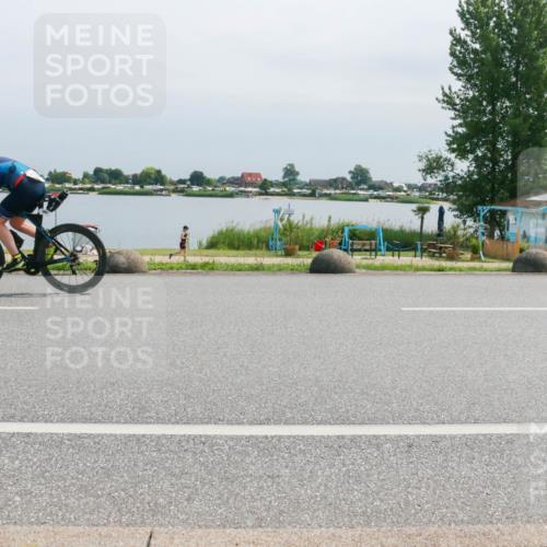 21.06.2025 - 27. Vierlanden-Triathlon H.Heesch http://msf.ph/oto/8030293 15.06.2025 11:30:57 Radfahren 167, 228, 639, 651, 891, 926, 980 meine-sportfotos.de