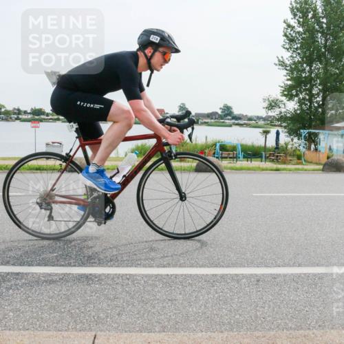 15.06.2025 - 27. Vierlanden-Triathlon H.Heesch http://msf.ph/oto/8030317 15.06.2025 10:32:47 Radfahren 12, 204, 318, 327 meine-sportfotos.de