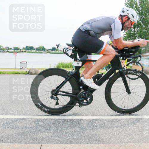 15.06.2025 - 27. Vierlanden-Triathlon H.Heesch http://msf.ph/oto/8030338 15.06.2025 10:32:57 Radfahren 145, 222, 307, 503 meine-sportfotos.de
