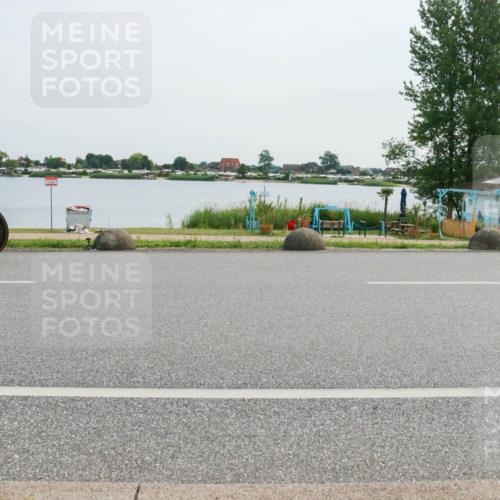 15.06.2025 - 27. Vierlanden-Triathlon H.Heesch http://msf.ph/oto/8030437 15.06.2025 10:33:25 Radfahren 59, 100, 176, 326, 329, 438 meine-sportfotos.de