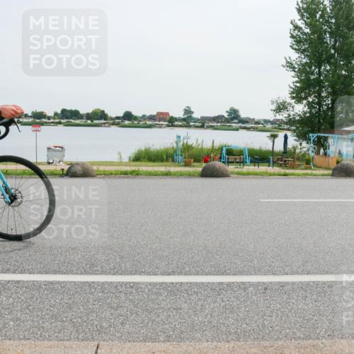 15.06.2025 - 27. Vierlanden-Triathlon H.Heesch http://msf.ph/oto/8030450 15.06.2025 10:33:29 Radfahren 100, 130, 176, 314, 326, 329 meine-sportfotos.de