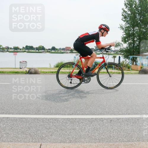 15.06.2025 - 27. Vierlanden-Triathlon H.Heesch http://msf.ph/oto/8030472 15.06.2025 10:33:33 Radfahren 130, 208, 314, 329 meine-sportfotos.de