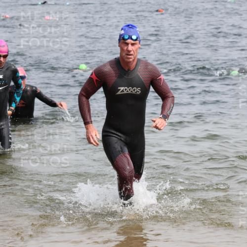 15.06.2025 - 27. Vierlanden-Triathlon Lena Gebhardt http://msf.ph/oto/8030483 15.06.2025 11:08:00 Schwimmen 782, 794, 799, 830 meine-sportfotos.de