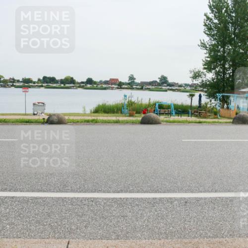 15.06.2025 - 27. Vierlanden-Triathlon H.Heesch http://msf.ph/oto/8030561 15.06.2025 10:34:01 Radfahren 49, 132, 308, 543 meine-sportfotos.de