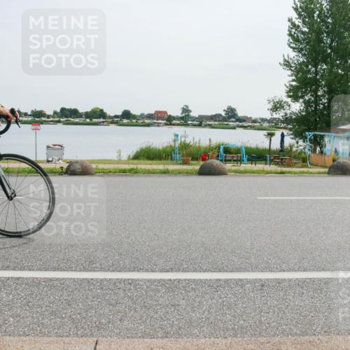 15.06.2025 - 27. Vierlanden-Triathlon H.Heesch http://msf.ph/oto/8030567 15.06.2025 10:34:04 Radfahren 49, 132, 299, 308, 361, 543 meine-sportfotos.de
