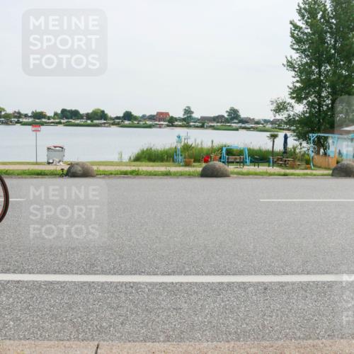 15.06.2025 - 27. Vierlanden-Triathlon H.Heesch http://msf.ph/oto/8030569 15.06.2025 10:34:06 Radfahren 299, 308, 361, 543 meine-sportfotos.de