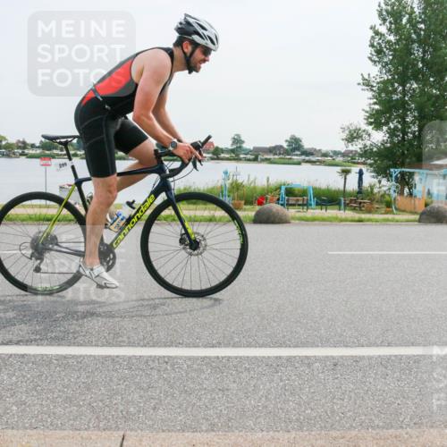 15.06.2025 - 27. Vierlanden-Triathlon H.Heesch http://msf.ph/oto/8030580 15.06.2025 10:34:08 Radfahren 299, 308, 361 meine-sportfotos.de