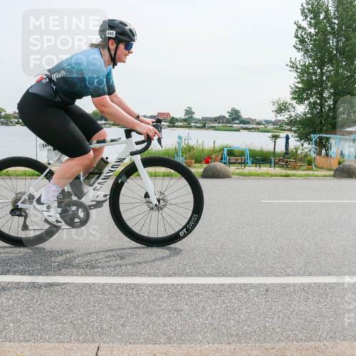 15.06.2025 - 27. Vierlanden-Triathlon H.Heesch http://msf.ph/oto/8030582 15.06.2025 10:34:10 Radfahren 299, 361 meine-sportfotos.de