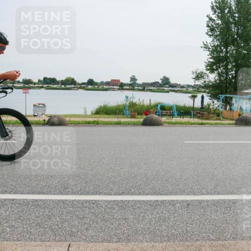 15.06.2025 - 27. Vierlanden-Triathlon H.Heesch http://msf.ph/oto/8030590 15.06.2025 10:34:20 Radfahren 9, 19, 282 meine-sportfotos.de
