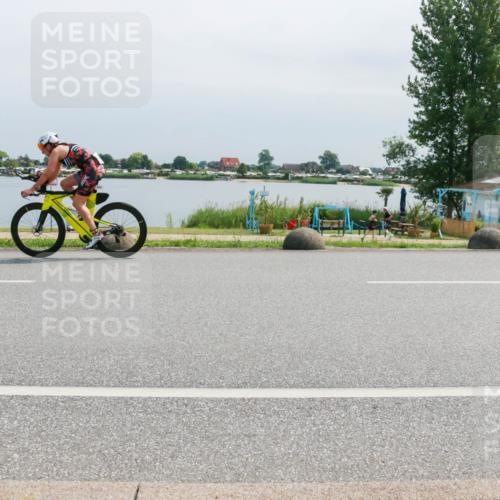 21.06.2025 - 27. Vierlanden-Triathlon H.Heesch http://msf.ph/oto/8030608 15.06.2025 11:31:01 Radfahren 167, 228, 651, 891, 931, 980 meine-sportfotos.de