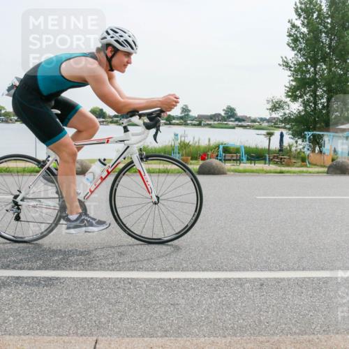 15.06.2025 - 27. Vierlanden-Triathlon H.Heesch http://msf.ph/oto/8030627 15.06.2025 10:34:24 Radfahren 9, 19, 282 meine-sportfotos.de