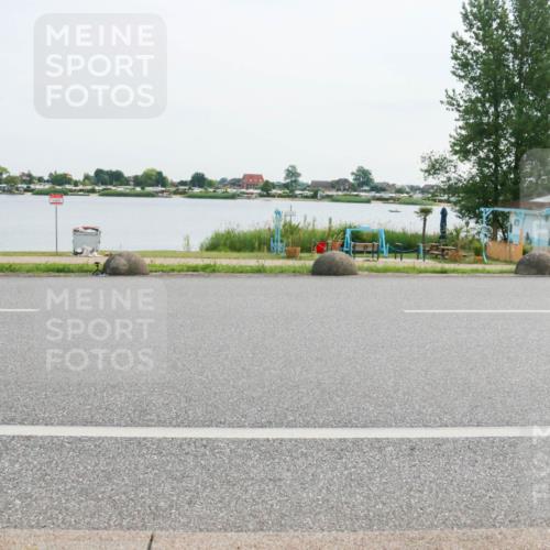 15.06.2025 - 27. Vierlanden-Triathlon H.Heesch http://msf.ph/oto/8030661 15.06.2025 10:34:30 Radfahren 138, 151 meine-sportfotos.de