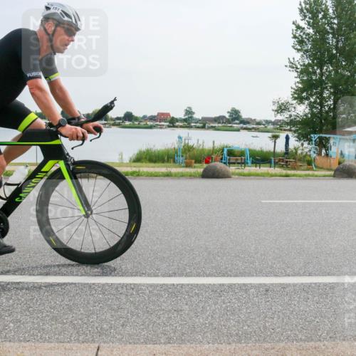 15.06.2025 - 27. Vierlanden-Triathlon H.Heesch http://msf.ph/oto/8030666 15.06.2025 10:34:30 Radfahren 138, 151 meine-sportfotos.de