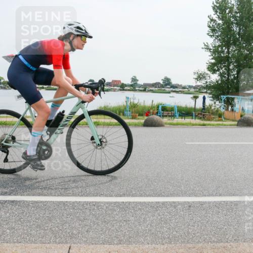 15.06.2025 - 27. Vierlanden-Triathlon H.Heesch http://msf.ph/oto/8030682 15.06.2025 10:34:38 Radfahren 104, 205 meine-sportfotos.de