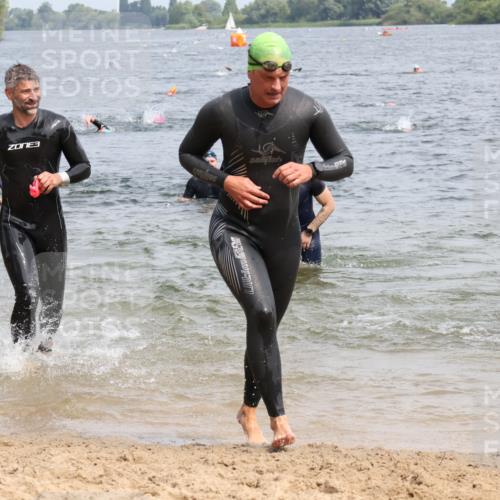 15.06.2025 - 27. Vierlanden-Triathlon Lena Gebhardt http://msf.ph/oto/8030684 15.06.2025 11:08:25 Schwimmen 719, 750, 797, 820, 835, 836, 845, 847 meine-sportfotos.de