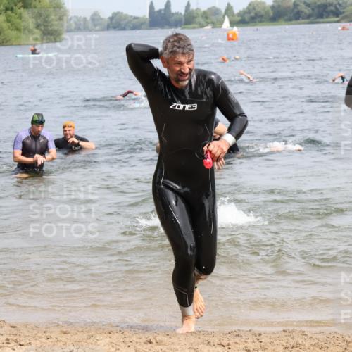 15.06.2025 - 27. Vierlanden-Triathlon Lena Gebhardt http://msf.ph/oto/8030703 15.06.2025 11:08:27 Schwimmen 719, 750, 797, 820, 835, 836, 845, 847, 863 meine-sportfotos.de