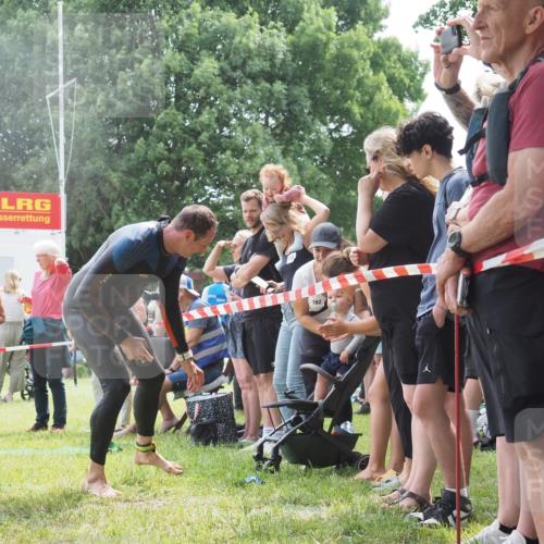 15.06.2025 - 27. Vierlanden-Triathlon KatJ http://msf.ph/oto/8030719 15.06.2025 11:08:19 Schwimmen 782, 797, 828, 845, 847 meine-sportfotos.de