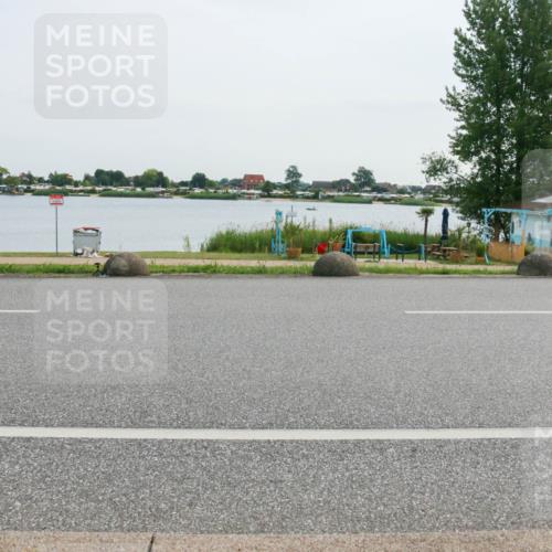 15.06.2025 - 27. Vierlanden-Triathlon H.Heesch http://msf.ph/oto/8030727 15.06.2025 10:35:03 Radfahren 45, 137, 316 meine-sportfotos.de