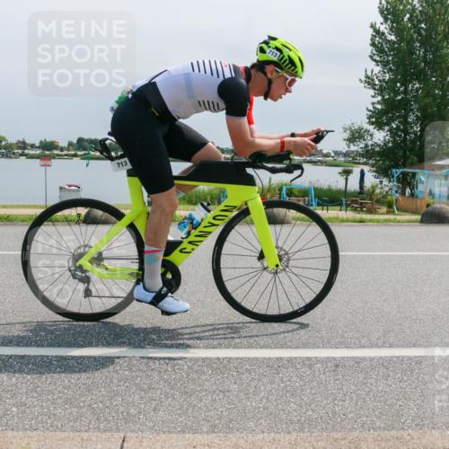 21.06.2025 - 27. Vierlanden-Triathlon H.Heesch http://msf.ph/oto/8030738 15.06.2025 11:31:12 Radfahren 713, 812, 895, 917, 924, 941, 1400 meine-sportfotos.de