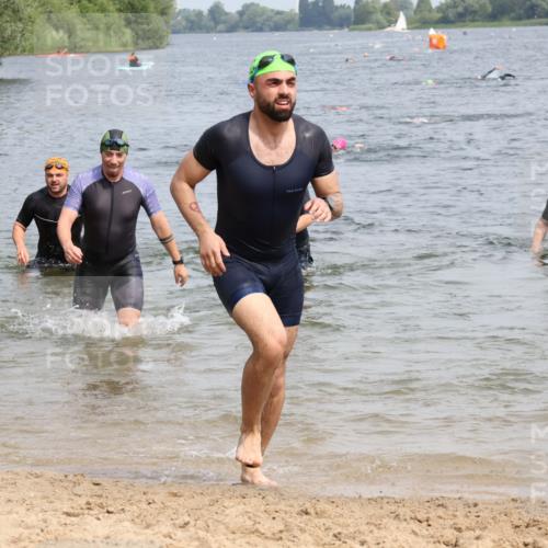 15.06.2025 - 27. Vierlanden-Triathlon Lena Gebhardt http://msf.ph/oto/8030763 15.06.2025 11:08:32 Schwimmen 703, 719, 720, 750, 820, 835, 836, 863 meine-sportfotos.de