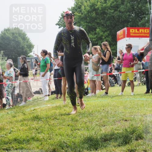 15.06.2025 - 27. Vierlanden-Triathlon KatJ http://msf.ph/oto/8030783 15.06.2025 11:08:25 Schwimmen 797, 828, 835, 836, 845, 847 meine-sportfotos.de