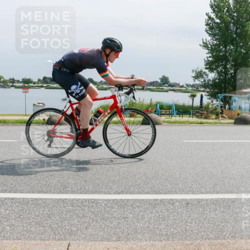 21.06.2025 - 27. Vierlanden-Triathlon H.Heesch http://msf.ph/oto/8030799 15.06.2025 11:31:38 Radfahren 652, 682, 759, 838, 956 meine-sportfotos.de
