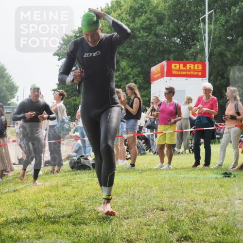 15.06.2025 - 27. Vierlanden-Triathlon KatJ http://msf.ph/oto/8030814 15.06.2025 11:08:32 Schwimmen 719, 750, 820, 835, 836, 845, 847 meine-sportfotos.de