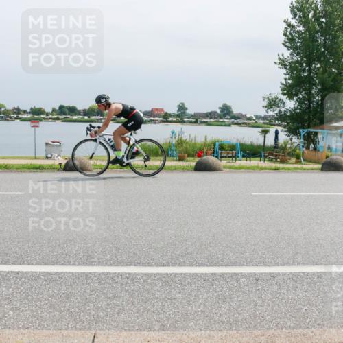 21.06.2025 - 27. Vierlanden-Triathlon H.Heesch http://msf.ph/oto/8030873 15.06.2025 11:31:53 Radfahren 113, 252, 898, 913 meine-sportfotos.de