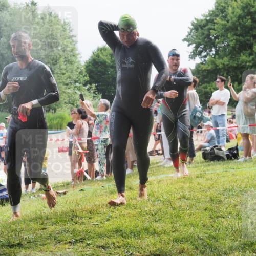 15.06.2025 - 27. Vierlanden-Triathlon KatJ http://msf.ph/oto/8030881 15.06.2025 11:08:34 Schwimmen 719, 750, 820, 835, 836, 845, 863 meine-sportfotos.de