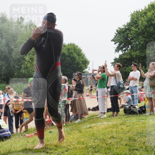 15.06.2025 - 27. Vierlanden-Triathlon KatJ http://msf.ph/oto/8030900 15.06.2025 11:08:37 Schwimmen 703, 719, 750, 820, 835, 836, 863 meine-sportfotos.de