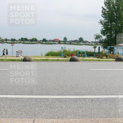 21.06.2025 - 27. Vierlanden-Triathlon H.Heesch http://msf.ph/oto/8030920 15.06.2025 11:31:55 Radfahren 113, 252, 761, 898, 913 meine-sportfotos.de
