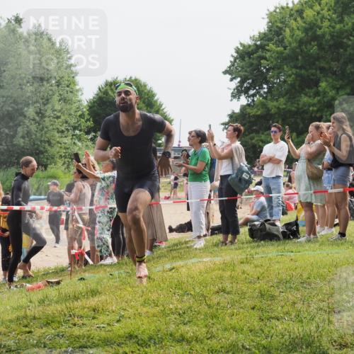 15.06.2025 - 27. Vierlanden-Triathlon KatJ http://msf.ph/oto/8030924 15.06.2025 11:08:39 Schwimmen 703, 719, 720, 750, 820, 835, 836, 863 meine-sportfotos.de