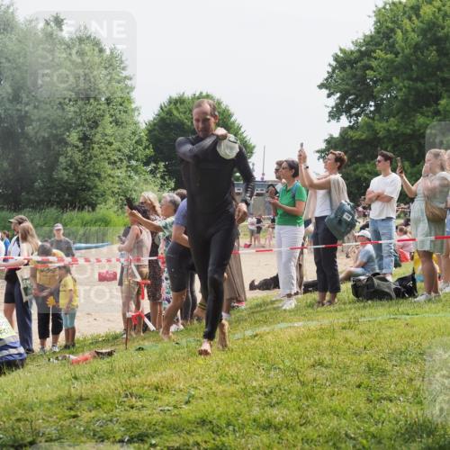 15.06.2025 - 27. Vierlanden-Triathlon KatJ http://msf.ph/oto/8030965 15.06.2025 11:08:41 Schwimmen 671, 703, 719, 720, 750, 820, 836, 863 meine-sportfotos.de