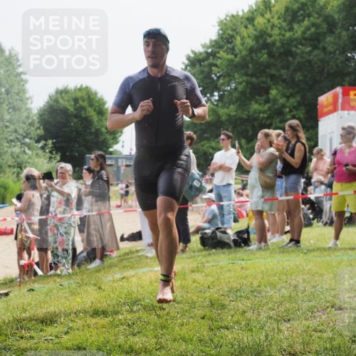 15.06.2025 - 27. Vierlanden-Triathlon KatJ http://msf.ph/oto/8031000 15.06.2025 11:08:44 Schwimmen 671, 703, 719, 720, 852, 863 meine-sportfotos.de